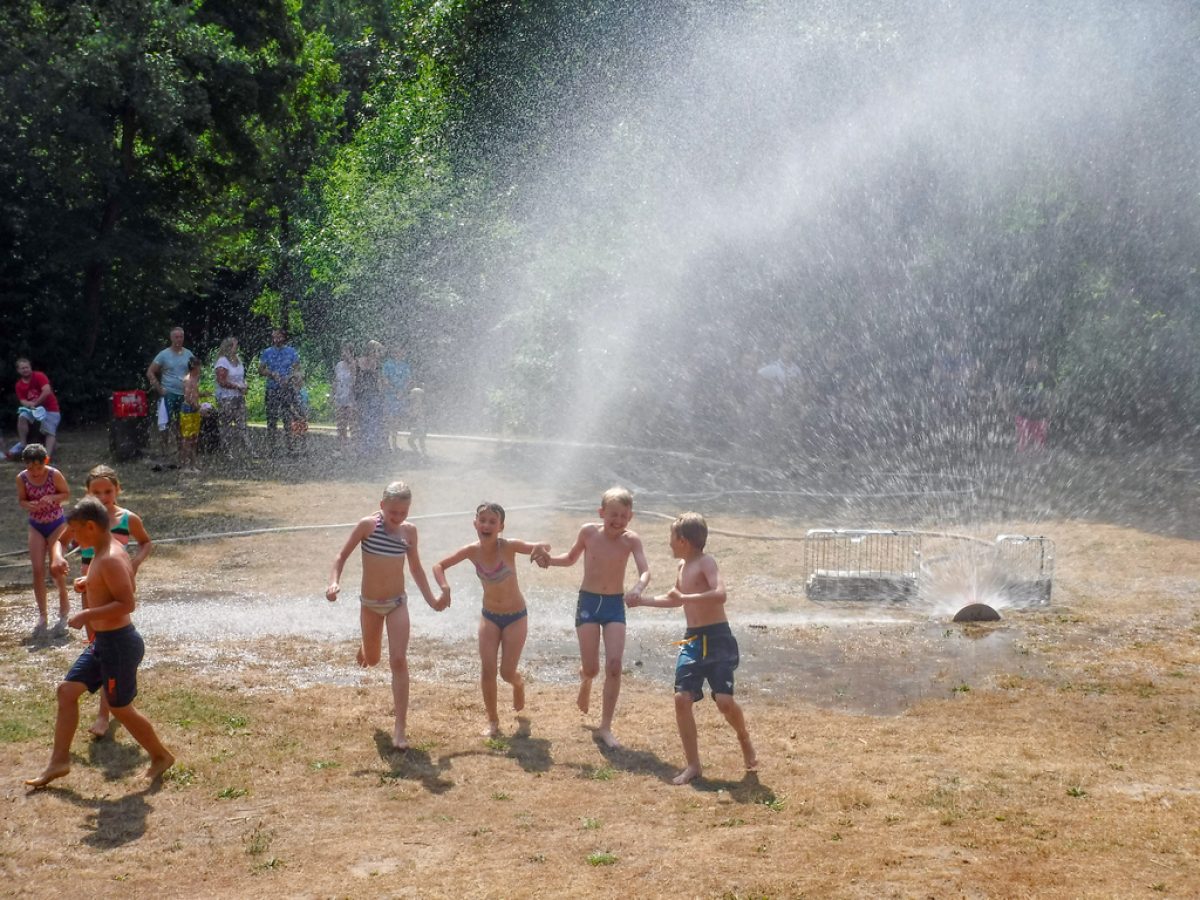 Wasserspiele bei der FFW Wallsbüll