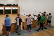 Bogenschießen und Luftgewehrschießen